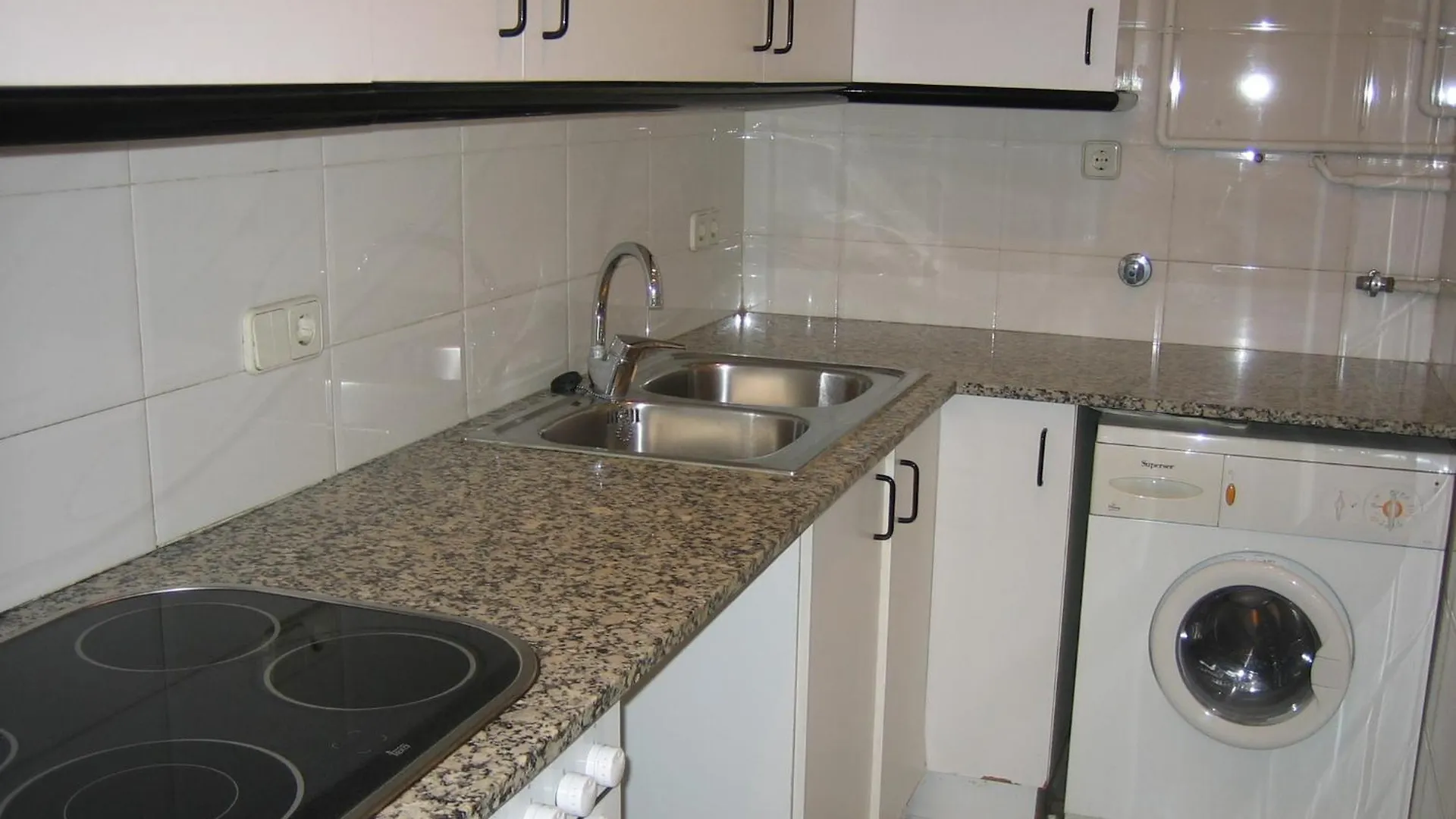 Apartaments Sant Jordi Girona 97 Barcelona 0*,  Spanje