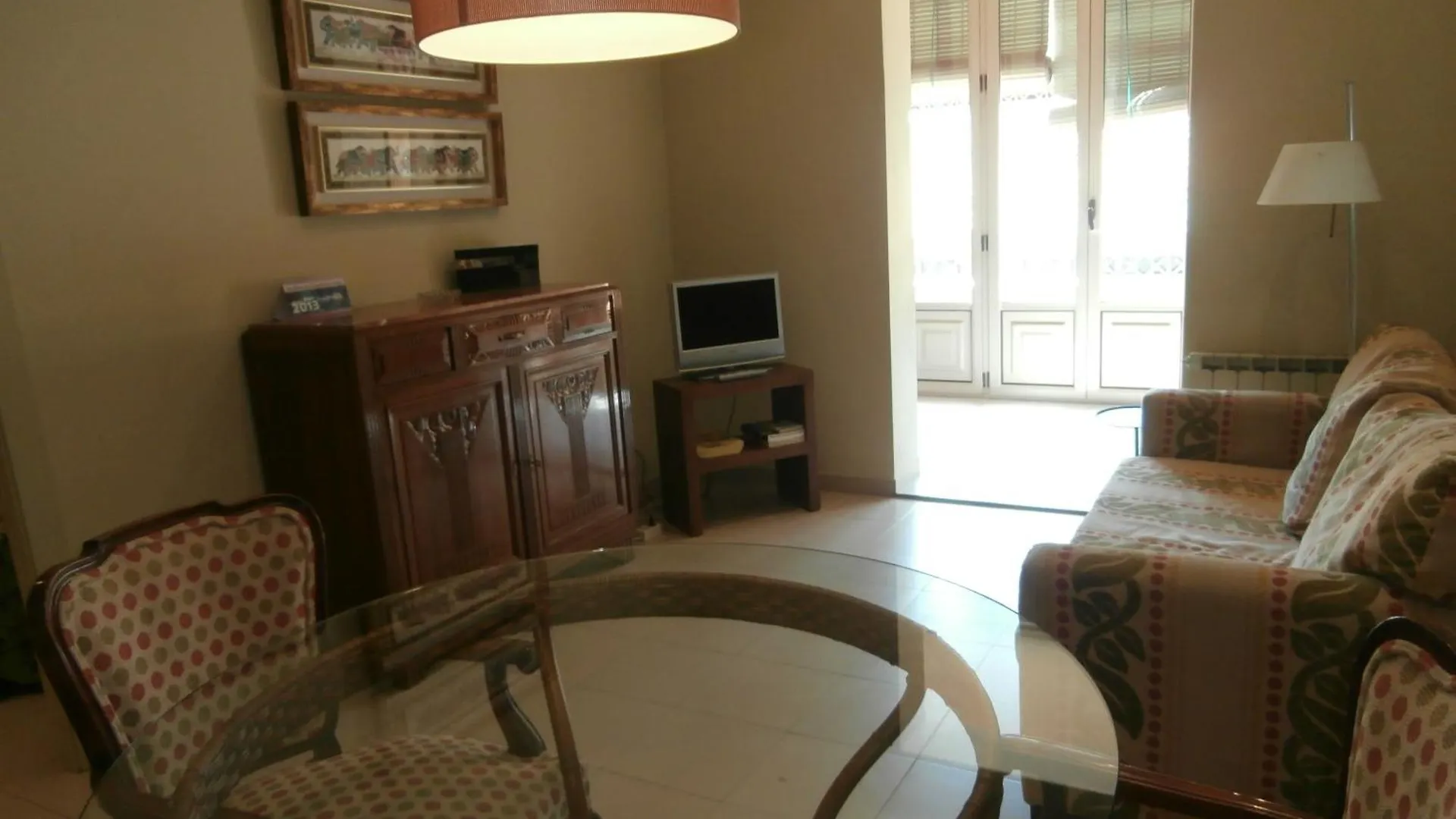 Apartaments Sant Jordi Girona 97 Barcelona 0*,
