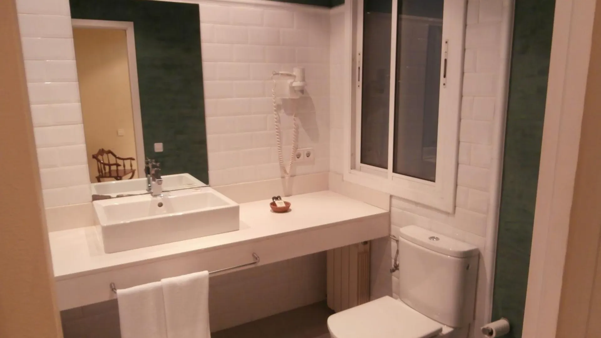 Apartaments Sant Jordi Girona 97 Barcelona 0*,  Spanje