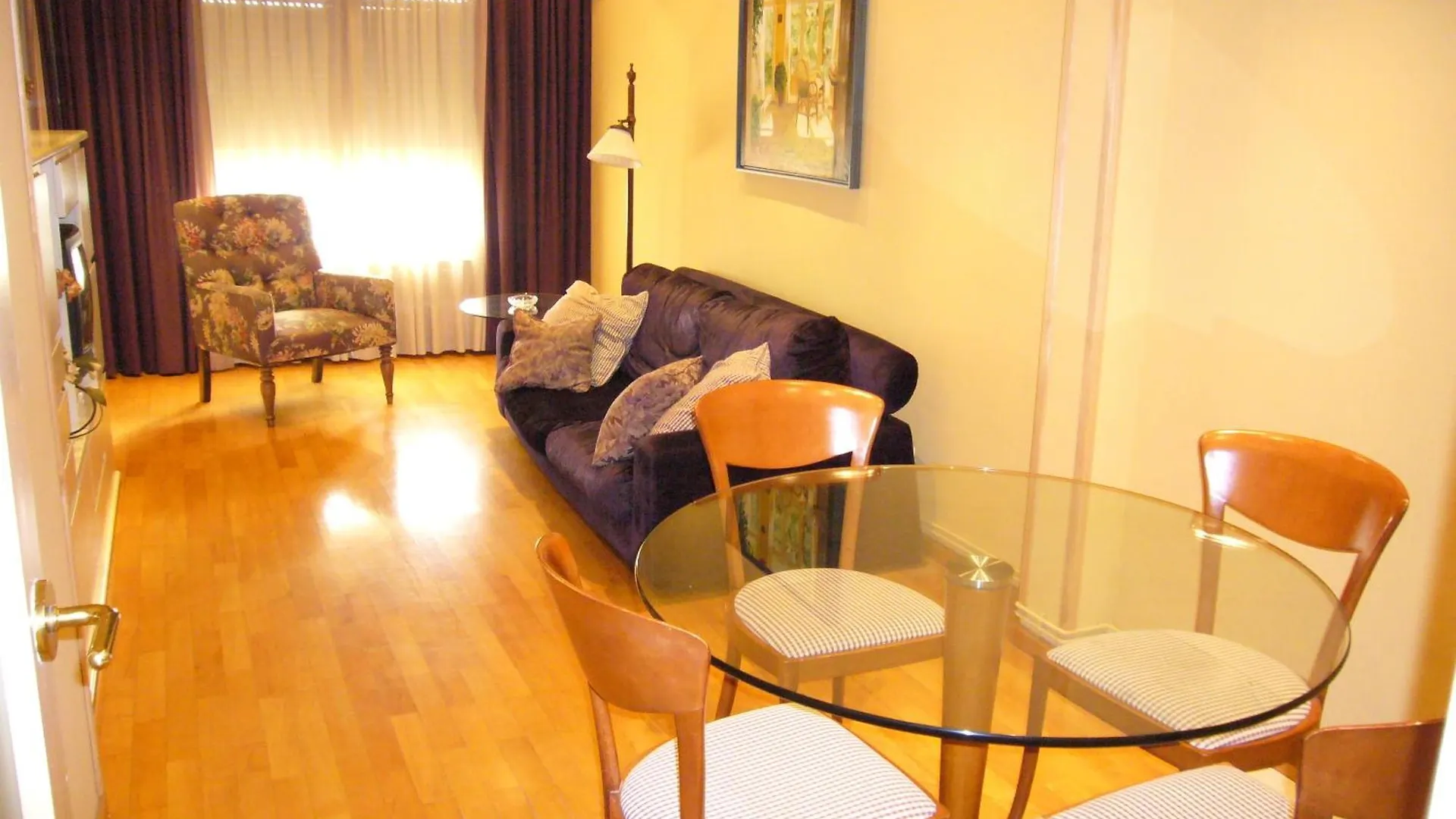 Apartaments Sant Jordi Girona 97 Barcelona 0*,  España